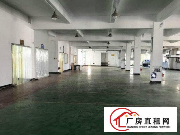 
		独门独院标准9000平方厂房出租车间有地坪漆.主线
	