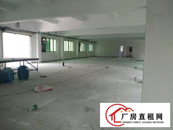 
		沙田镇独栋三层厂房招租，闹市区好招工。
	