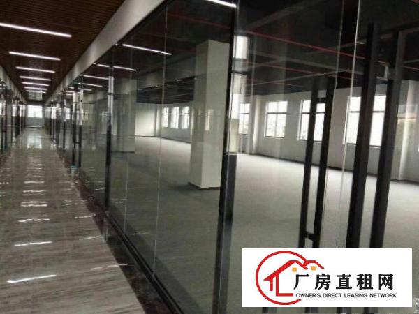 
		厚街镇单一层1600精装修招租玻璃钢化办公室
	
