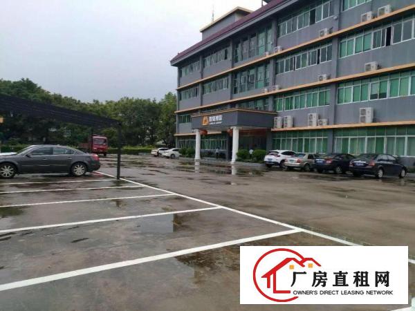 
		新塘村新出3层商业楼，可分租
	