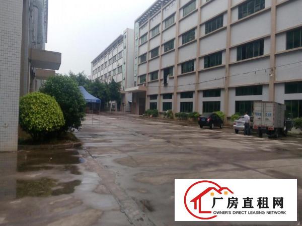 
		横坑工业区有600平方米一楼厂房出租水电齐全带办公
	