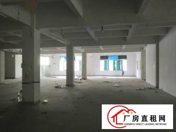 
		东城新出二楼厂房2000平方有电梯水电消防齐全
	