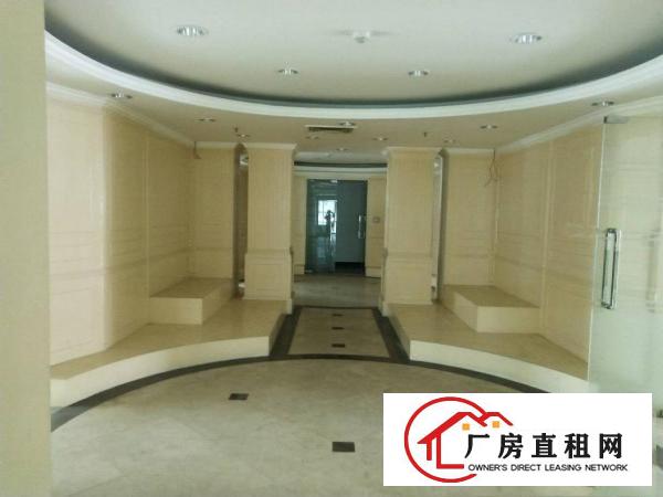 
		东城新出楼上厂房1600平自带豪华装修两部电梯
	