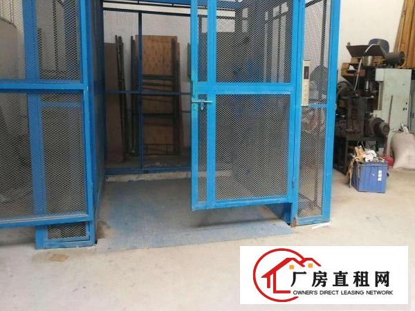 
		常平空出工业园区二楼厂房1400平方，带全新地坪漆
	