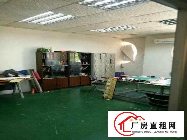 
		东城牛山自用厂房分租一楼800平方,面积足够无公摊
	