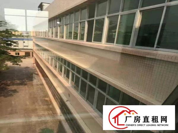 
		南城宏远酒店附近花园式厂房
	
