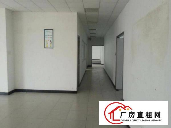 
		南城哈地工业区独院厂房2800平方三层带装修
	