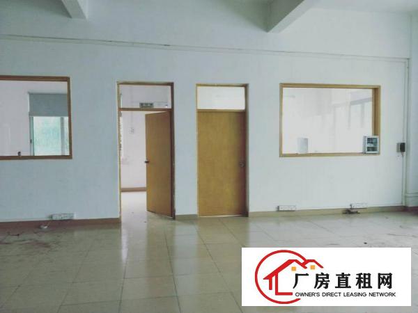 
		南城车站附近分租二三楼厂房水电齐全
	