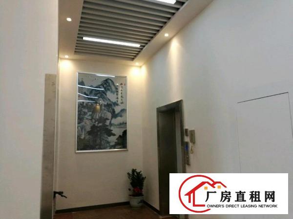 
		东莞市区莞城运河西一路仓库3600平米
	