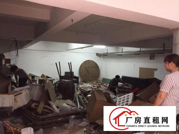 
		现海联大厦一楼有4卡位仓库低价出租，可注册小型公司
	