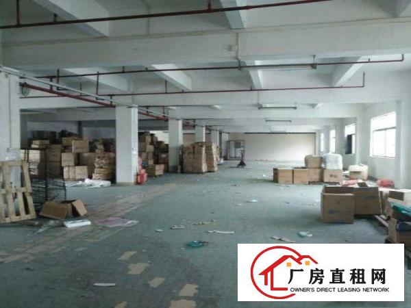 
		大朗华南汽配城附近总面积4680平方共3层一楼
	