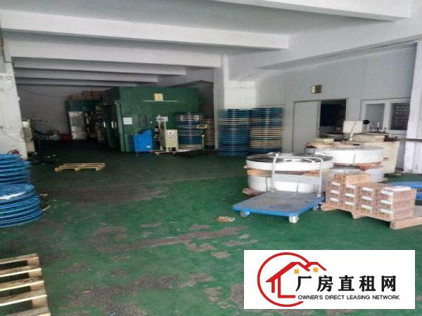 
		杨屋现成模具厂分租650平现成办公室行车
	