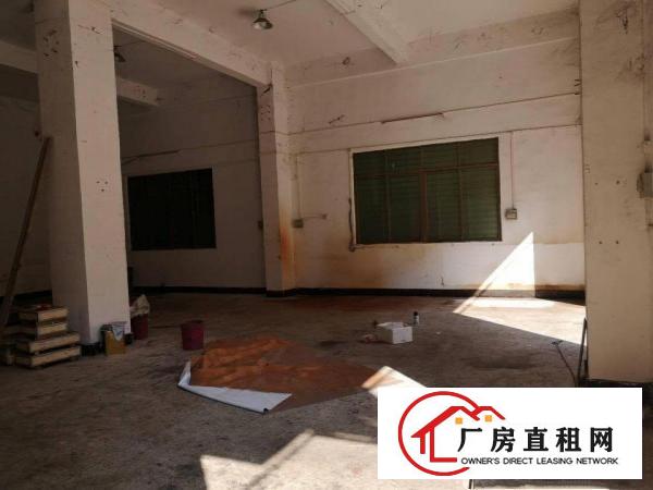
		出租大岭山仓库出租内有阁楼办公室
	