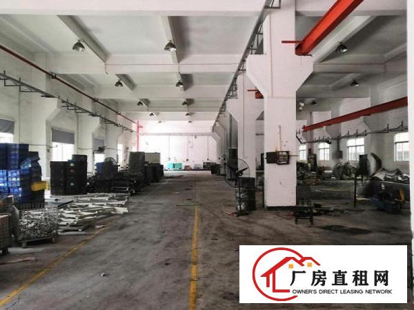 
		大岭山杨屋工业区一楼1600平方带有10吨现成行车
	