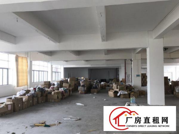 
		企石镇有楼上厂房900方形象好，安全方便
	