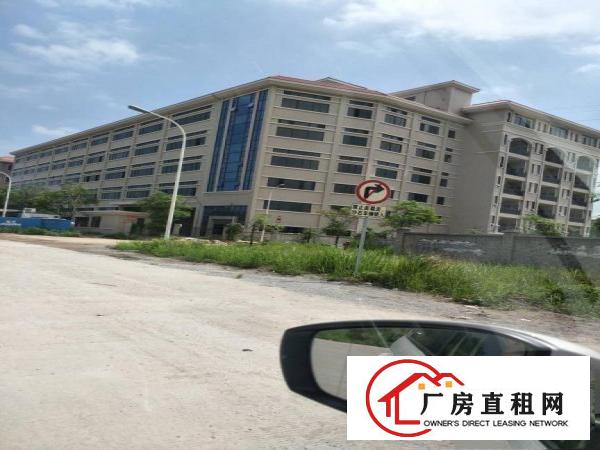 
		国有证全新标准厂房出租共21000平方。
	