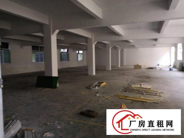 
		工业区标准厂房一楼800平方米出租
	