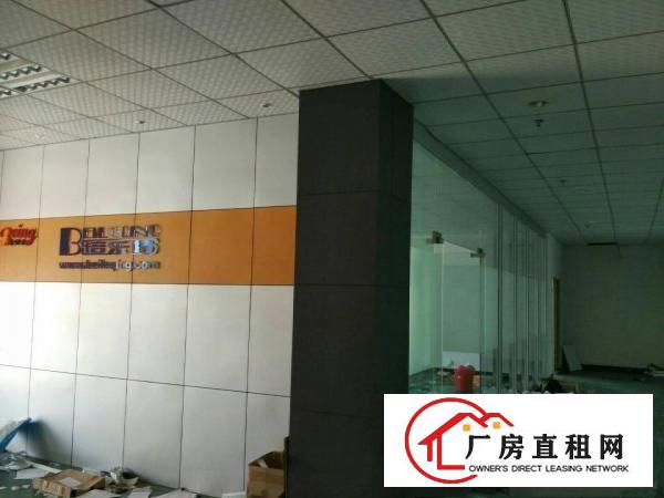 
		石排新出原房东标准厂房(10000)平方出租
	