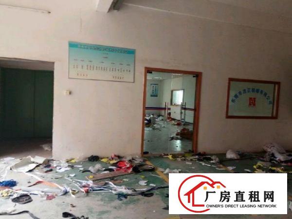 
		东莞石排铺心独院一楼2000平方出租
	