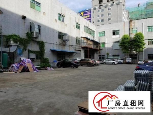 
		石碣花园式厂房3500平方空地大，绿化多，形象好
	