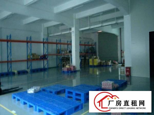 
		工业区独院厂房分租一楼650方。现成装修
	