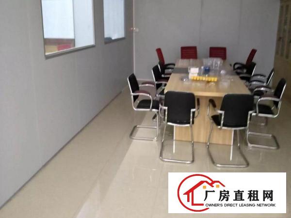 
		石碣独院厂房分租标准一楼1100方。租金12块
	