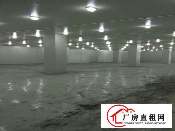 
		洪梅道滘业主小型厂房直租,水电齐全,现成装修
	