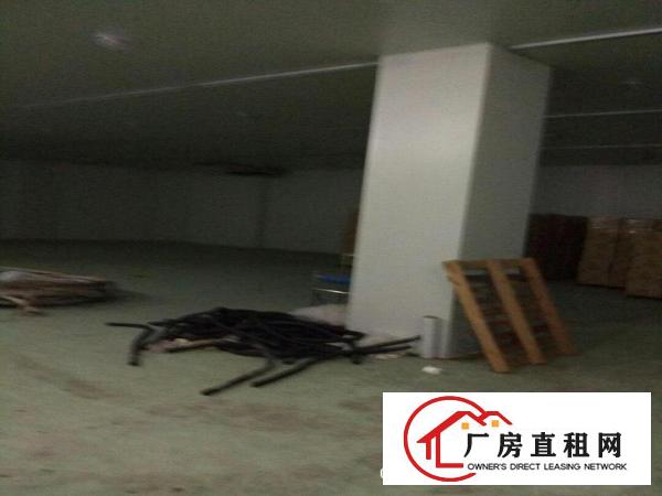 
		洪梅道滘业主小型厂房直租,水电齐全,现成装修
	