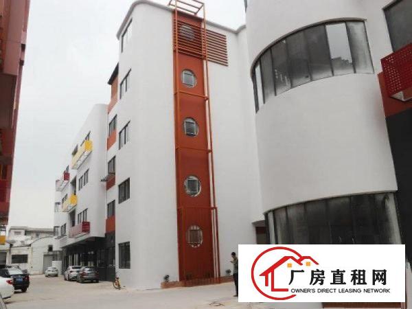 
		万高新产业园楼上整层3115平无公摊厂房出租
	