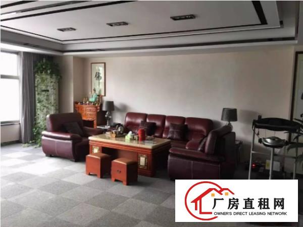 
		万江全新的二楼1200平米厂房出租豪修水电齐全
	