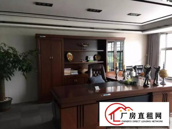 
		万江全新的二楼1200平米厂房出租豪修水电齐全
	