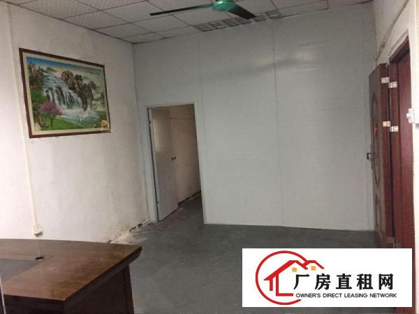 
		万江水蛇涌新出一楼750平方交通便利带装修的办公室
	