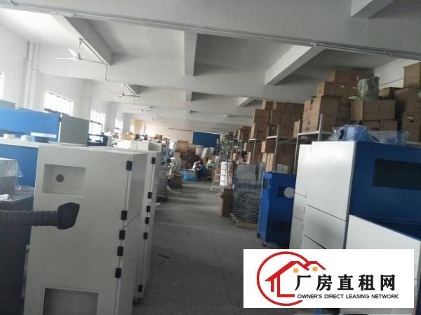 
		原房东三楼一整层3吨货梯1100厂房分租
	