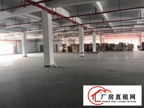 
		简约装修一楼2300平方厂房，园区式管理，可入挂车
	