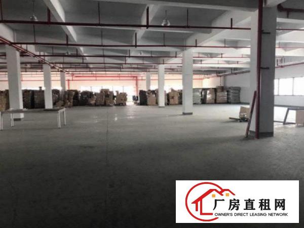 
		简约装修一楼2300平方厂房，园区式管理，可入挂车
	