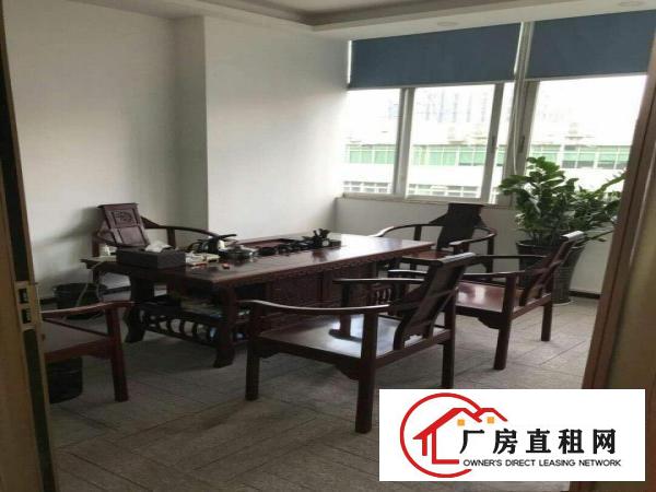 
		地铁口特价出租泰然厂房业主豪华装修格局5 1使用率高
	