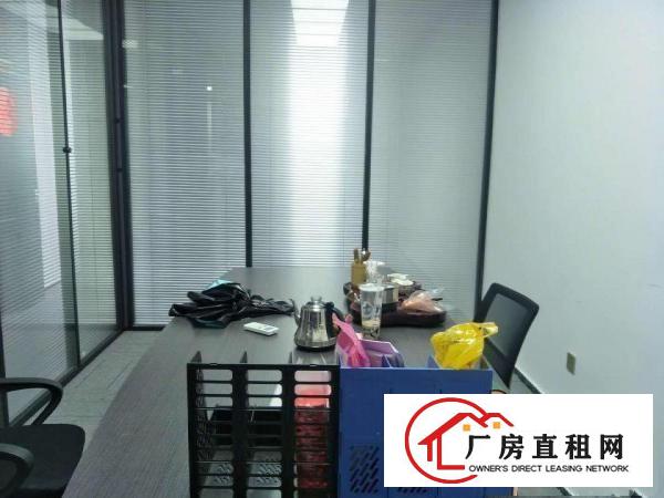 
		地铁口泰然厂房业主豪华装修特价出租双面采光格局4 1
	