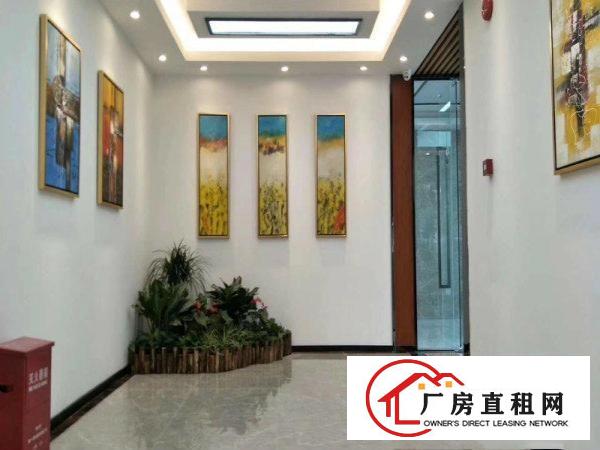 
		兴东地铁A口带装修200平起租大型产业园
	