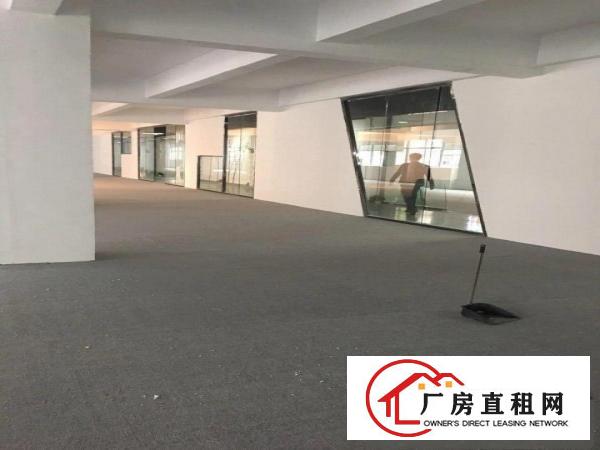 
		5号线兴东地铁口办公厂房1000平出租（可分租）
	