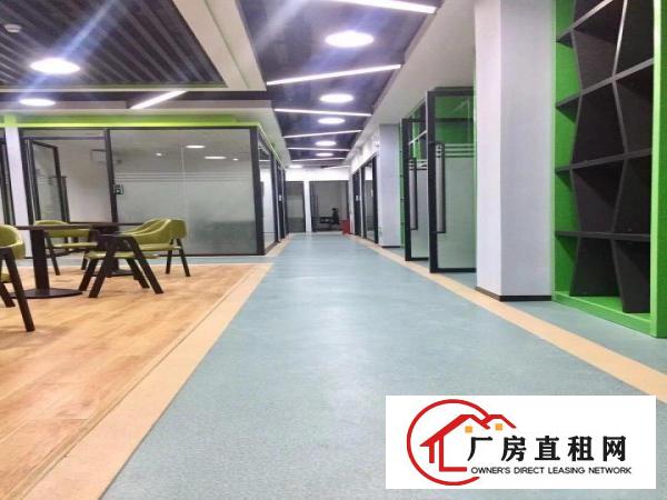 
		直租兴东地铁口2200平大小可组合精装毛坯均有
	