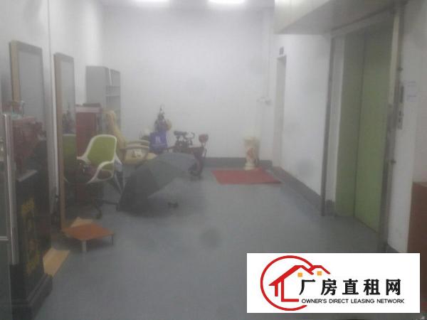
		出租宝安39区70栋5楼（宝安翻身电子城）
	