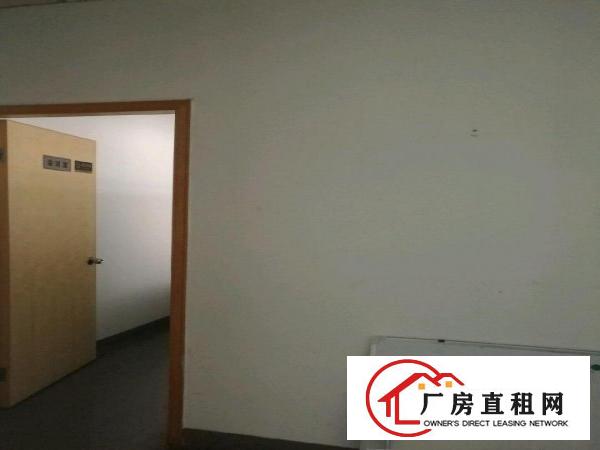 
		新安宝安71区办公室生产车间出租200-300平米
	