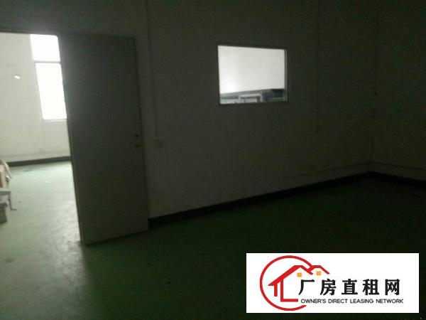 
		地段好，楼层高，大货梯，出车方便，宜招工，
	