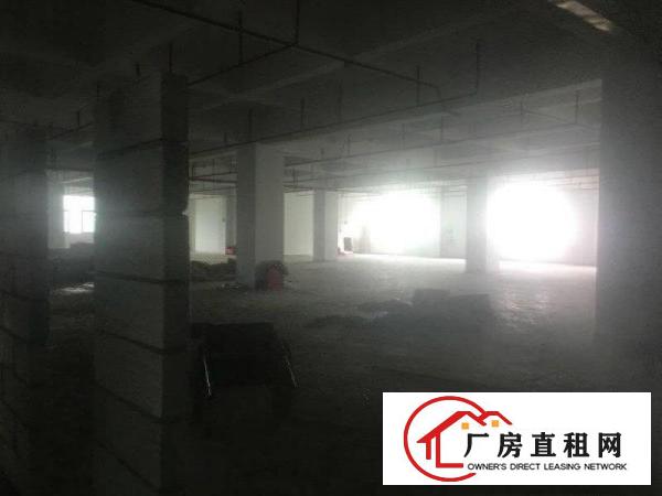 
		福永4楼2750平，层高4M，大车进出方便，带货梯
	