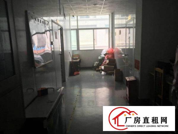 
		西乡簕竹角1500平整层出租价格23
	