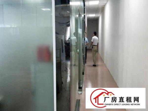 
		福永107国道新出楼上精装修厂房1000平
	
