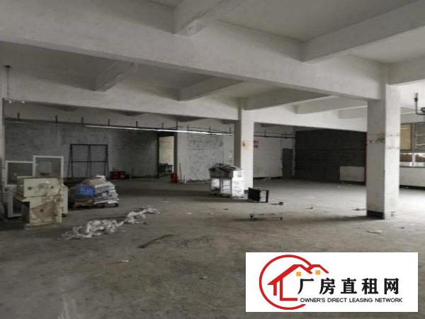 
		福永4楼580平厂房热租，交通便利，产证齐全
	