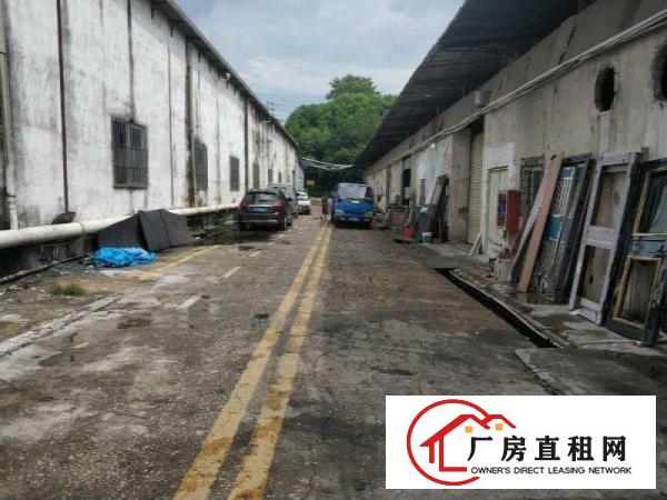 
		福永1楼120平，层高5M,公摊小租限久，交通方便
	