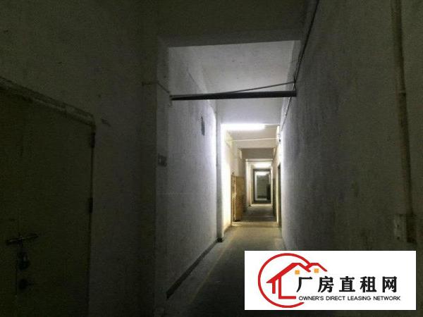 
		沙井二楼480平无需转让费产证齐全，带2吨货梯
	