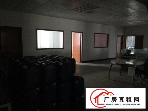 
		新桥二楼单层600平高3米以上产证齐全，可环评
	